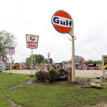 Bob's Gasoline Alley - Local Flavor Near Me - Cuba, Missouri Bob's Gasoline Alley - Local Flavor Near Me - Cuba, Missouri