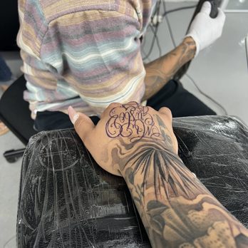 Green Avenue Tattoos - Tattoo Near Me - Miami, Florida Green Avenue Tattoos - Tattoo Near Me - Miami, Florida