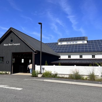 Maine Beer - Front View - Breweries Near Me - Freeport, Maine Maine Beer - Front View - Breweries Near Me - Freeport, Maine