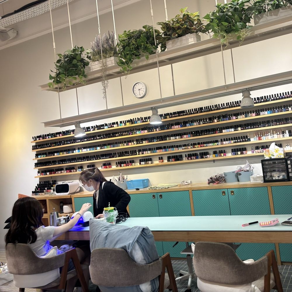 Discover Your Perfect Nail Experience - How to Find a Top-Rated Nail Parlor Near Me