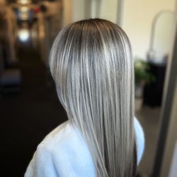 Amie Does My Hair - Full head of highlights to get her blonde and ready for summer!