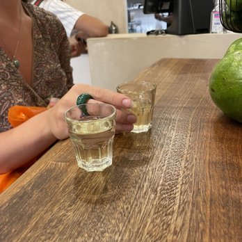 Big Black Cook - Free liquor - pear & vanilla and mango - Caribbean Near Me - Paris Big Black Cook - Free liquor - pear & vanilla and mango - Caribbean Near Me - Paris