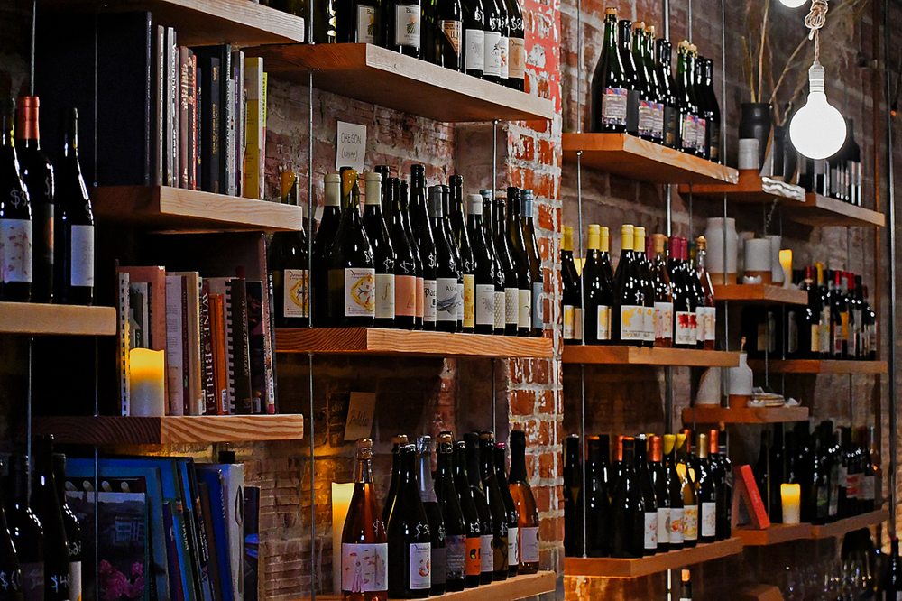 J AND J WINE MERCHANTS Updated June 2024 17 Photos 4525 SE