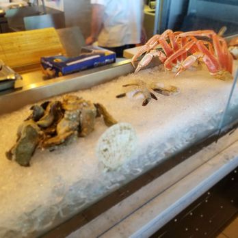 Cutters Crabhouse - Seafood Near Me - Seattle, Washington