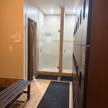 Murrieta Day Spa - Locker room and showers - Massage Near Me - Murrieta, California