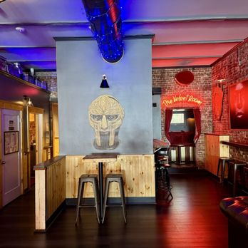 The Vinyl Room - Interior - Cocktail Bars Near Me - Beacon, New York The Vinyl Room - Interior - Cocktail Bars Near Me - Beacon, New York