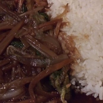 Golden Dragon Kitchen - Vegetable Chowmein. consistent of shredded broccoli & flowers $6.65. Rate  2. Other restaurants have chestnuts, cerely, Swiss stalks. - Chinese Near Me - Hillside, New Jersey