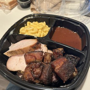 Smokey Mo’s Bbq - 3 Meat Plate - Barbeque Near Me - San Antonio, Texas Smokey Mo’s Bbq - 3 Meat Plate - Barbeque Near Me - San Antonio, Texas