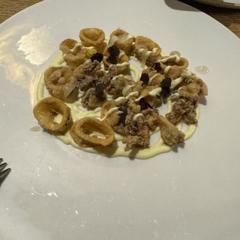 La Finestra in Cucina - Calamari appetizer - Steakhouses Near Me - Prague, Puerto Rico