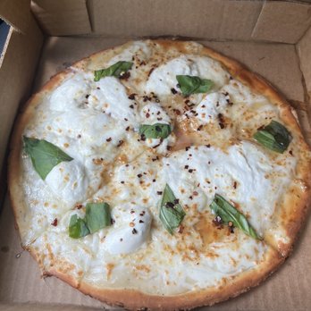 Flyfuel Food - Midtown - Hot Honey Truffle Cauliflower Pizza - Salad Near Me - Miami, Florida