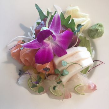 Moonga Sushi, Ramen & Bar - Chirashi - Sushi Bars Near Me - Lone Tree, Colorado Moonga Sushi, Ramen & Bar - Chirashi - Sushi Bars Near Me - Lone Tree, Colorado