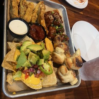 Oggi's - sampler - Breweries Near Me - Garden Grove, California