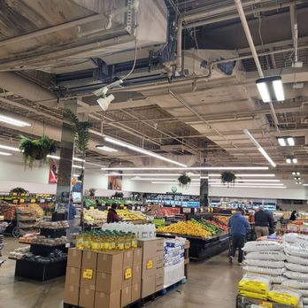 Shop & Save Market - Produce area. - Grocery Near Me - Chicago, Illinois Shop & Save Market - Produce area. - Grocery Near Me - Chicago, Illinois