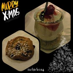 P.J. Clarke's - Desserts of the night - Strawberry Cheesecake and Oatmeal Cookie.