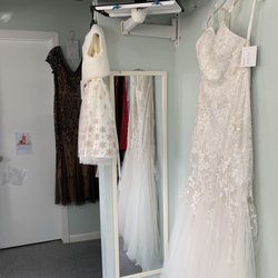 Golden Needle Alteration - Experts in gown/wedding dress alterations
