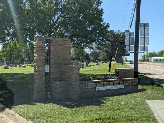 Evergreen Cemetery by null