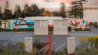 Hotel Paradox, Autograph Collection by null