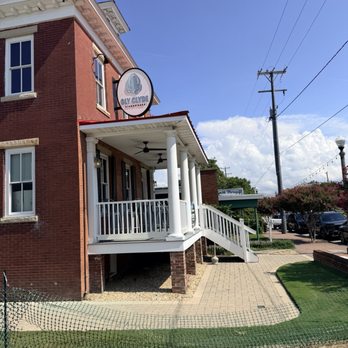 Sly Clyde Ciderworks - Cideries Near Me - Hampton, Virginia Sly Clyde Ciderworks - Cideries Near Me - Hampton, Virginia