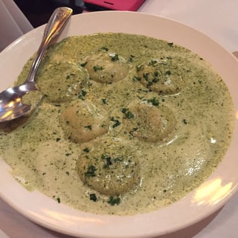 Cucina Venti Restaurant - Pesto ravioli oozes freshness - Italian Near Me - Mountain View, California Cucina Venti Restaurant - Pesto ravioli oozes freshness - Italian Near Me - Mountain View, California