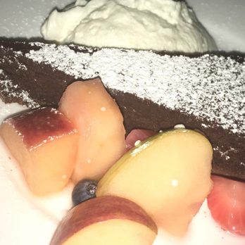 Tabaré Williamsburg - Flourless chocolate w berries - Latin American Near Me - Brooklyn, New York Tabaré Williamsburg - Flourless chocolate w berries - Latin American Near Me - Brooklyn, New York