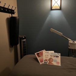 Hand & Stone Massage and Facial Spa