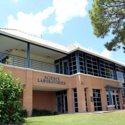 State College of Florida - SCF science labs