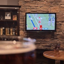 Steamworks Brewery & Taproom - Beer and Super Bowl 2025~