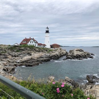 Fort Williams Park - Lighthouse - Parks Near Me - Cape Elizabeth, Maine