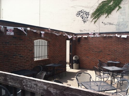 Arlin's Bar & Garden by null