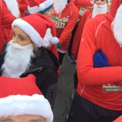 Santa Hustle 5K - Finding a friend in this crowd is interesting.