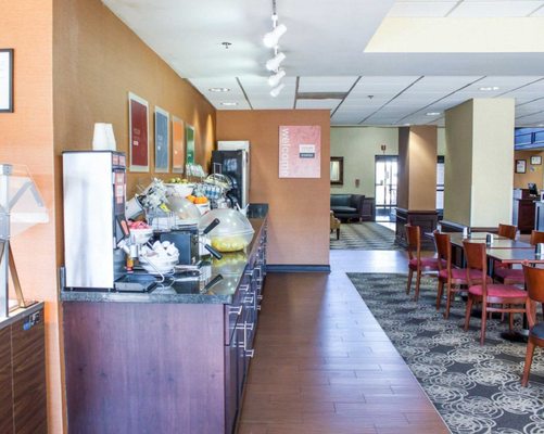 Comfort Suites Greensboro Airport 7619 Thorndike Rd Greensboro Nc