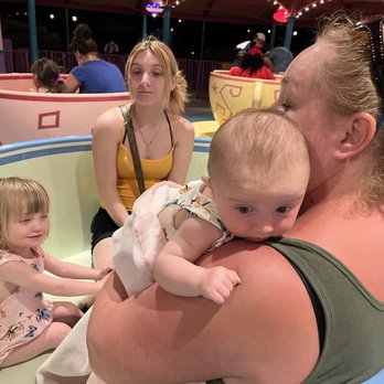 Mad Tea Party - Amusement Parks Near Me - Lake Buena Vista, Florida