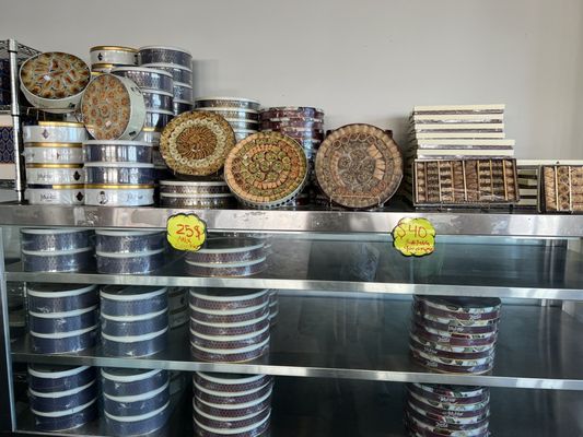 Selma's Sweets & Frozen Treats by null