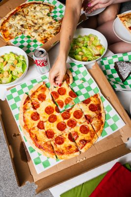 WG Pizzas by null
