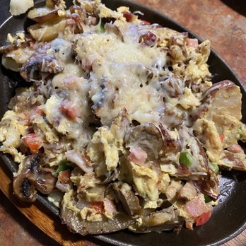 Huckleberry's - Mississippi skillet - Breakfast & Brunch Near Me - Roseville, California