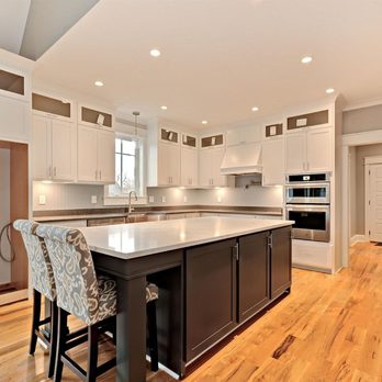 Davidson Remodeling - a kitchen with a center island - General Contractors Near Me - Redwood City, California Davidson Remodeling - a kitchen with a center island - General Contractors Near Me - Redwood City, California