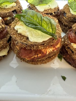 Dot’s Market by null