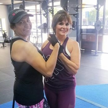 Fit Fam Corona - Boot Camps Near Me - Corona, California
