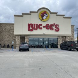 Exterior photo of Buc-ee's - Hillsboro, Texas Exterior photo of Buc-ee's - Hillsboro, Texas