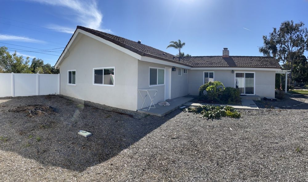 Slide of Elor Energy