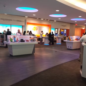 AT&T Store - Taken by the Samsung Galaxy S4 in their store - Mobile Phones Near Me - Coral Gables, Florida
