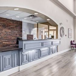 Fountain Park Hotel - Front Desk
