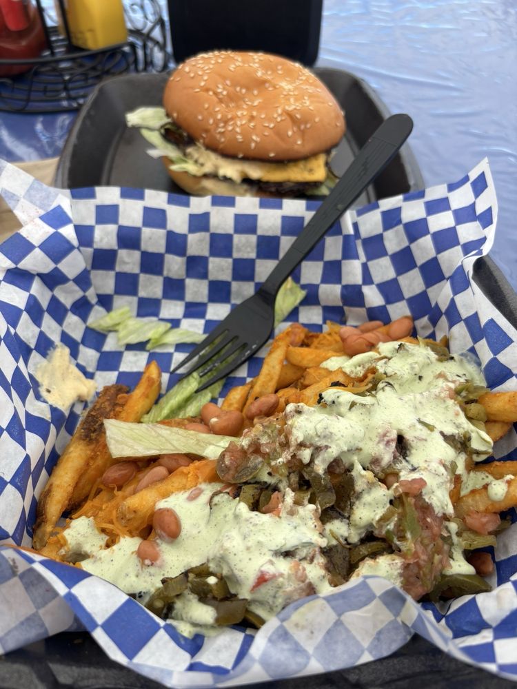 Deputy Dawgz & Smash Burgers Logo