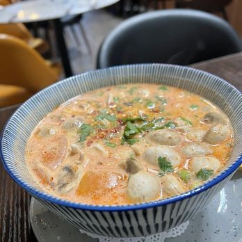 Kin Long Beach - Thai Near Me - Long Beach, California
