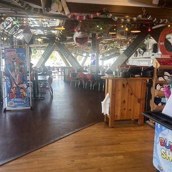 Joe's Crab Shack - Seating with a view of pier - Seafood Near Me - Oceanside, California Joe's Crab Shack - Seating with a view of pier - Seafood Near Me - Oceanside, California