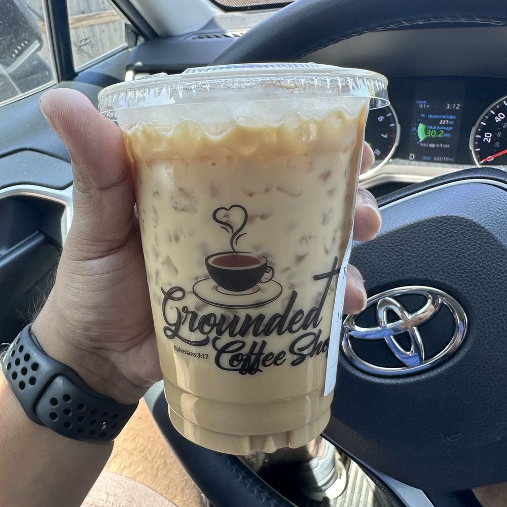 Daily Bread And Brew - Iced Latte with Vanilla - Coffee & Tea Near Me - Glen Rose, Texas