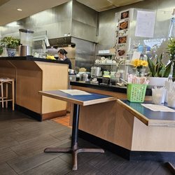 Chen's Kitchen - Entrance and kitchen.