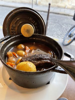 Au Bourguignon du Marais by null