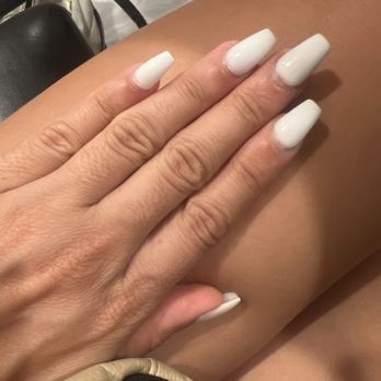Lavender Nail Lounge - Nails done 10/21 today is 10/31 - Nail Salons Near Me - San Diego, California