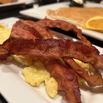 Keke's Breakfast Cafe - side of bacon with scramble eggs - Breakfast & Brunch Near Me - Riverview, Florida